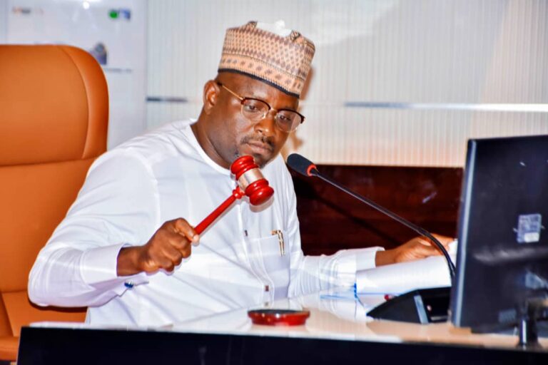 BENUE ASSEMBLY SUSPENDS AUDITOR GENERAL OVER ₦4.6BN FRAUD ALLEGATION, PASSES STATE SYMBOL BILL