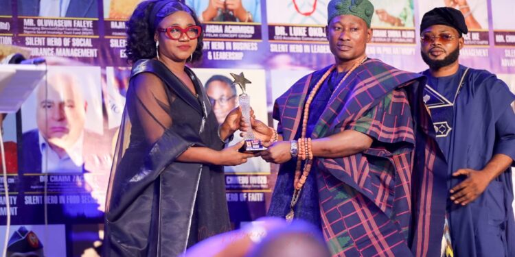 NUJ Chairman, Grace Ike Bags Silent Hero in Management Award